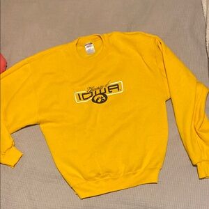 Yellow University of Iowa Men's / or women’s Sweatshirt size small